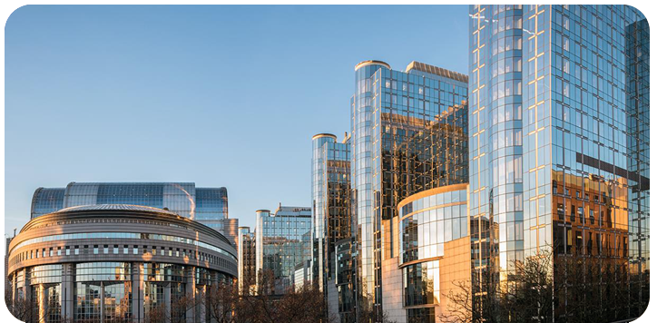 Encuentro de exbecarios ICEX con el ministro de Economía, Comercio y Empresa en Bruselas