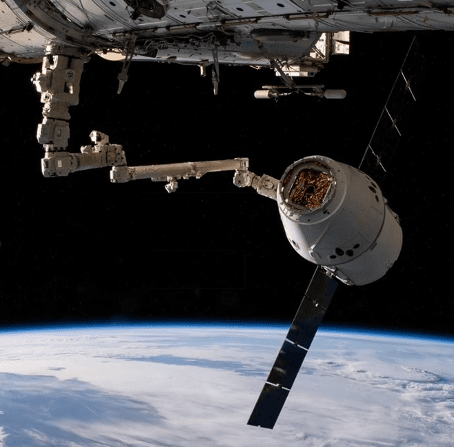satélite en el espacio