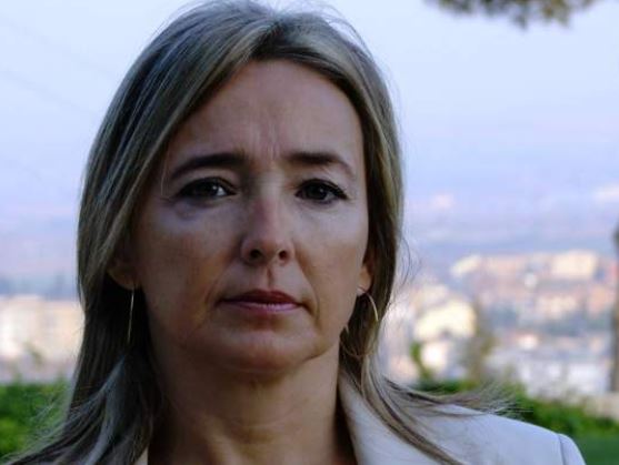 Foto en primer plano de la cara de Cristina Vendrell con semblante serio.