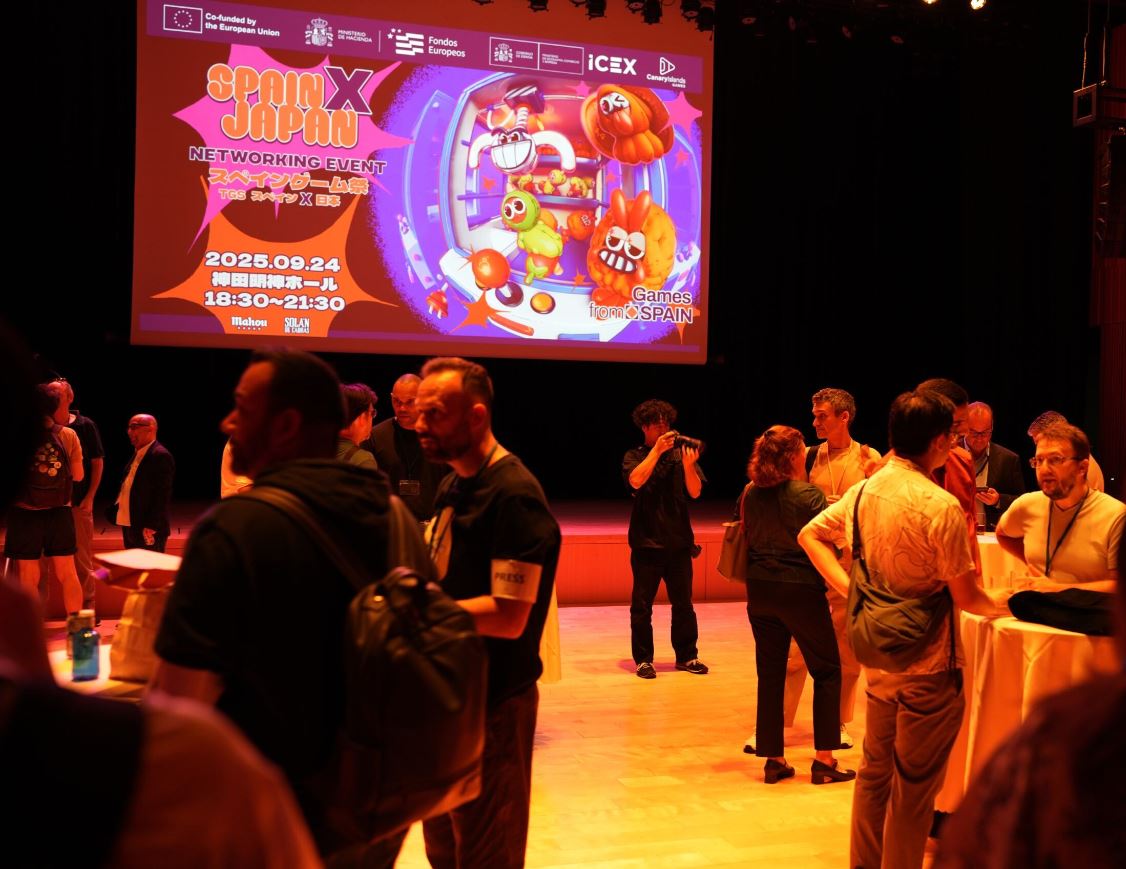 Jugadores y publishers japoneses e internacionales asisten al Pabellón Games from Spain para conocer la oferta de las empresas españolas.
