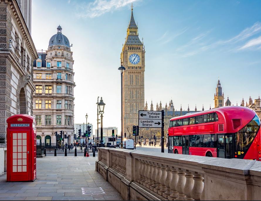 Descubre más información sobre el Plan de Medios Interiors from Spain en Reino Unido e inscríbete.