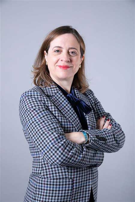 Bienvenida institucional de la mano de Amparo López Senovilla