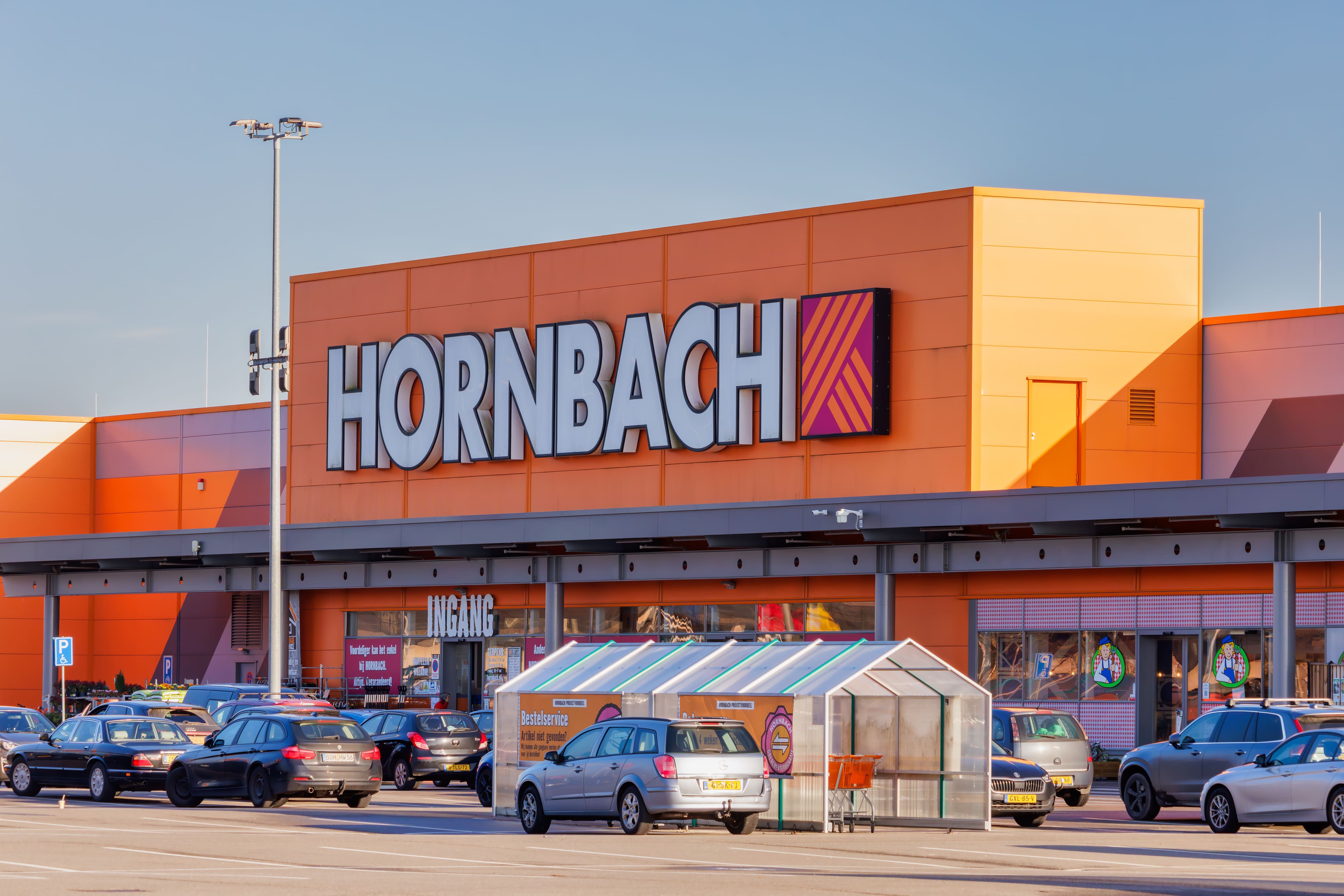 Imagen ilustrativa de apoyo para la noticia "Hornbach, el retailer de bricolaje líder en Suiza"
