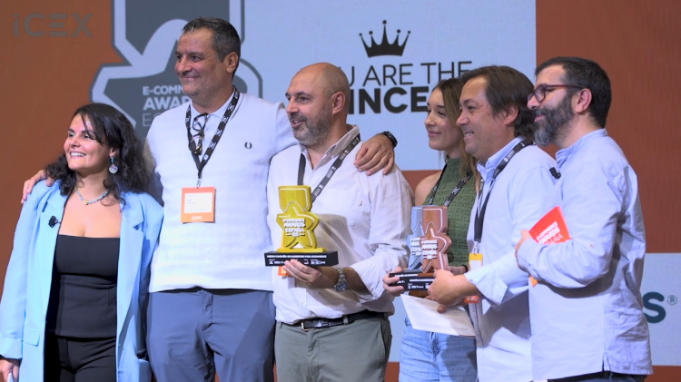 Fotograma del vídeo resumen de los Ecommerce Awards 2026.