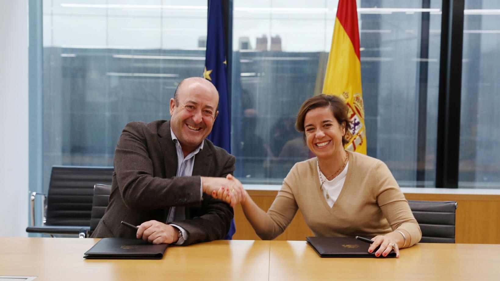 ICEX y OIVE han firmado dos convenios y un acuerdo de licencia de uso de la marca Wines from Spain