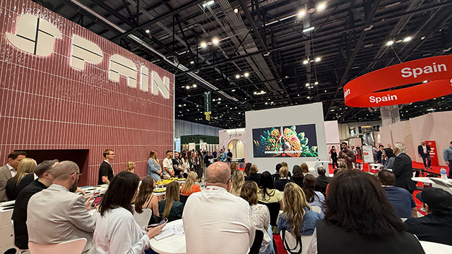Rueda de prensa de la participación española en Coverings 2025 