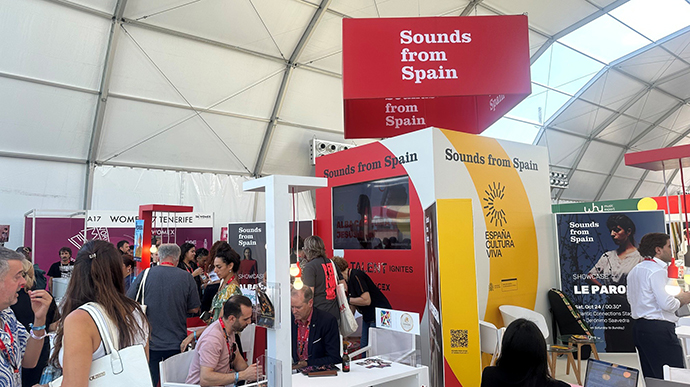 pabellón español en la feria