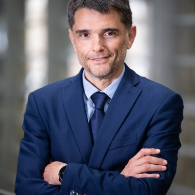 Retrato profesional de Juan Carlos Amaro con motivo de su ponencia en el claustro de ESADE