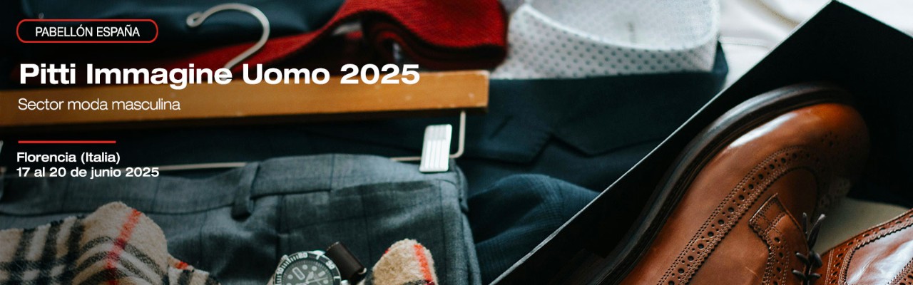 ropa con pantalones y zapatos