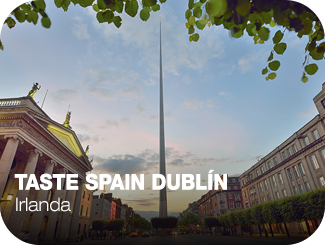 Taste Spain Dublín. Irlanda. A la izquierda un edificio con columnas, al centro un obelisco y a la derecha un edificio con fachada clásica.